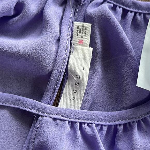 NWT Lush High Neck Key Hole Tank Top - Picture 2 of 5